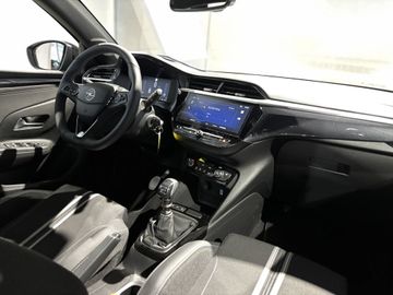 Fotografie 8 des Opel Corsa 1.2 Direct Injection Turbo GS