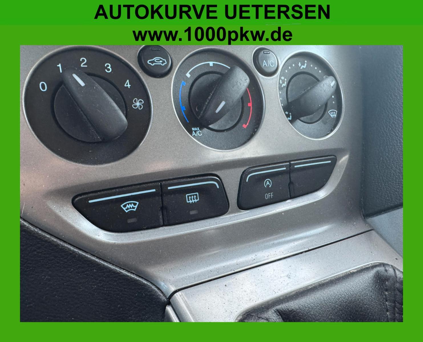 Ford Focus 2011 — photo 17
