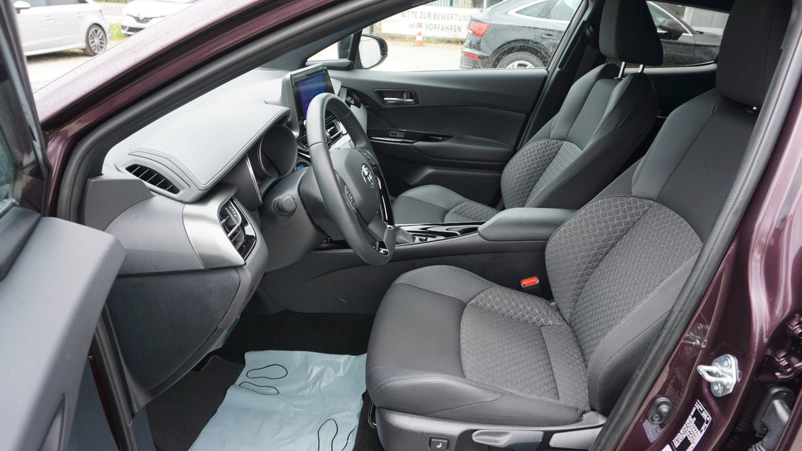 Fahrzeugabbildung Toyota C-HR Hybrid Team DE, Navi,Keyless,ACC,LED,Kamera