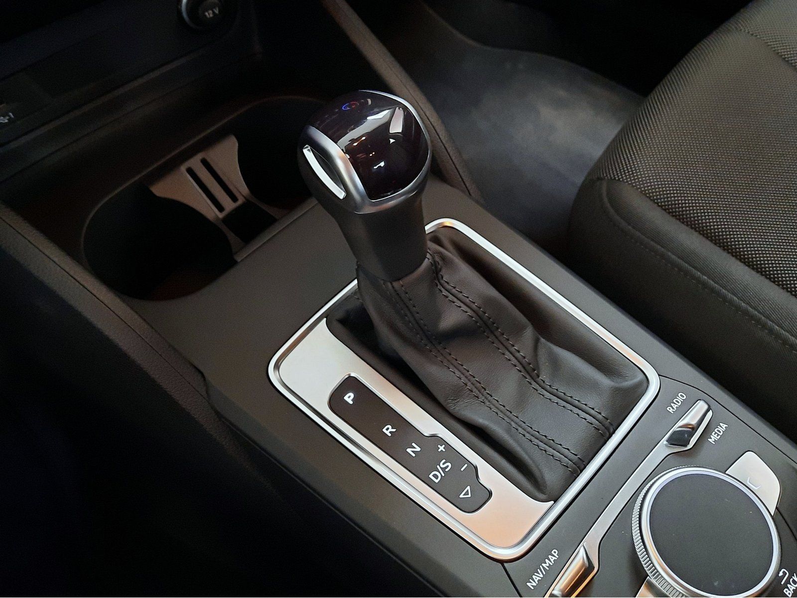 Fahrzeugabbildung Audi Q2 TFSI advanced S-tronic*Cam*PDC*Sitzhg*ACC*App