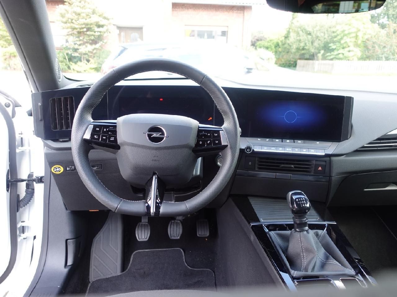 Fahrzeugabbildung Opel Astra L Lim. 1,2 GS Line