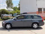 Volvo V50 Kombi 2.0 F Momentum Xenon - Volvo V50 mit Benzin-Antrieb