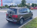 Volkswagen Touran 2.0 TDI Style BlueMotion Technology S... - Volkswagen Touran aus 2011: Bluemotion