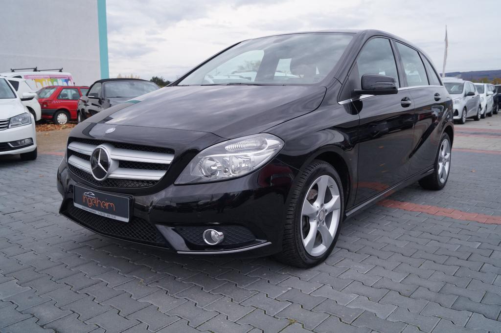 Mercedes-Benz B 180