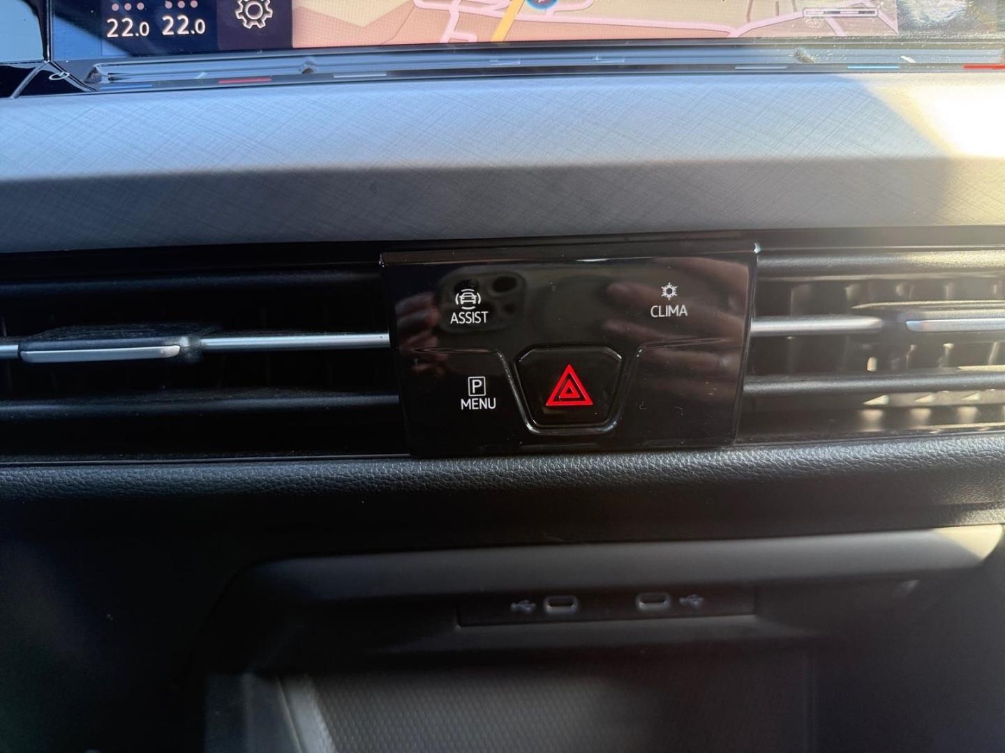 Volkswagen Golf Variant Life eTSI AHK Navi ACC
