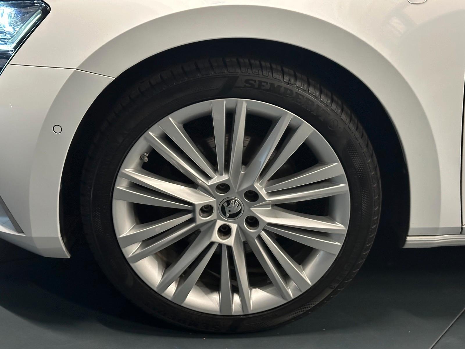 Skoda Superb Combi L&K *19Zoll*AHK*Standhzg*COLUMBUS*, миниатюра 9