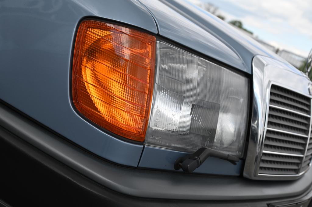 Mercedes-Benz CE 300