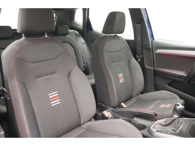 Fahrzeugabbildung SEAT Arona 1.5 FR-Design NAVI AHK KAMERA
