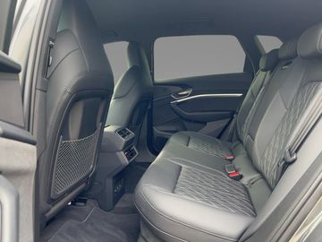 Audi Q8 e-tron - 9