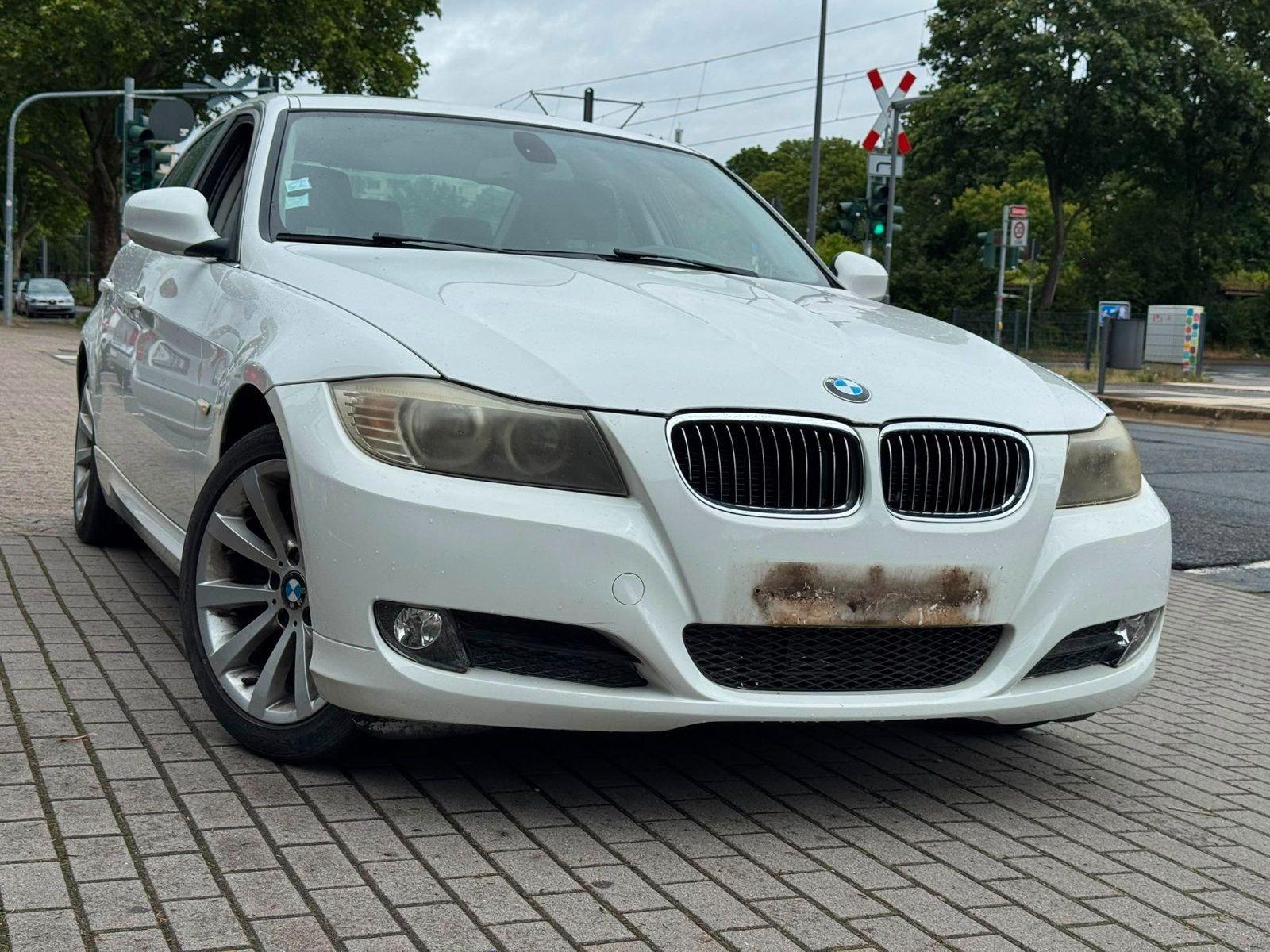 BMW 325d ConnectedDrive | 3.0 Diesel 204ch | BVM | GPS | Bluetooth | Bi-Xénon | Volant M | Clim Auto | PDC AR | Régulateur | Jantes 17"
