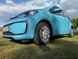Volkswagen VW e-up! 1.Hd. unfallfrei, 8-fach bereift, neuw. - Volkswagen e-up!: Privatanbieter