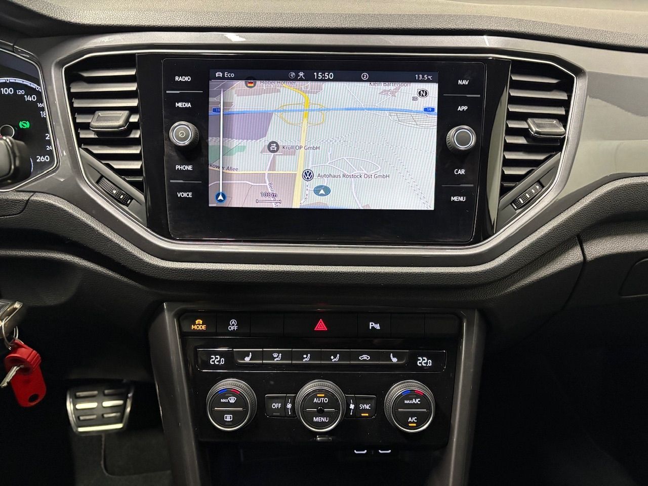 T-Roc Sport 1.5 TSI DSG AHK NAVI ACC RFK SHZ