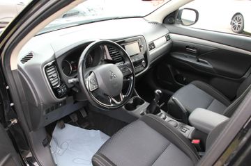 Mitsubishi Outlander - 12
