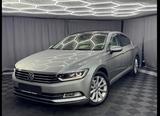 Volkswagen Passat Limousine Highline Pano Kamera VOLL 1.Han - VW Passat Gebrauchtwagen in München