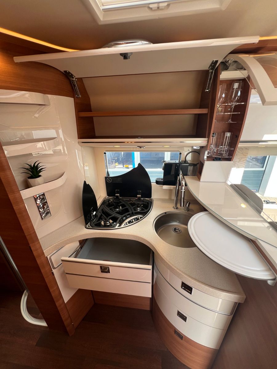 Fahrzeugabbildung Carthago chic c-line I 4.9 LE L Mercedes Benz Sprinter 25