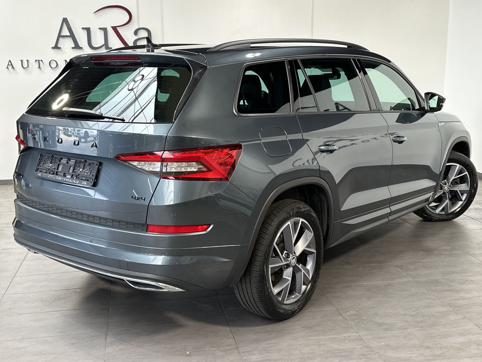 Fahrzeugabbildung SKODA Kodiaq 4x4 Sportline NAV+LED+AHK+19ZO+CANTON+1HD