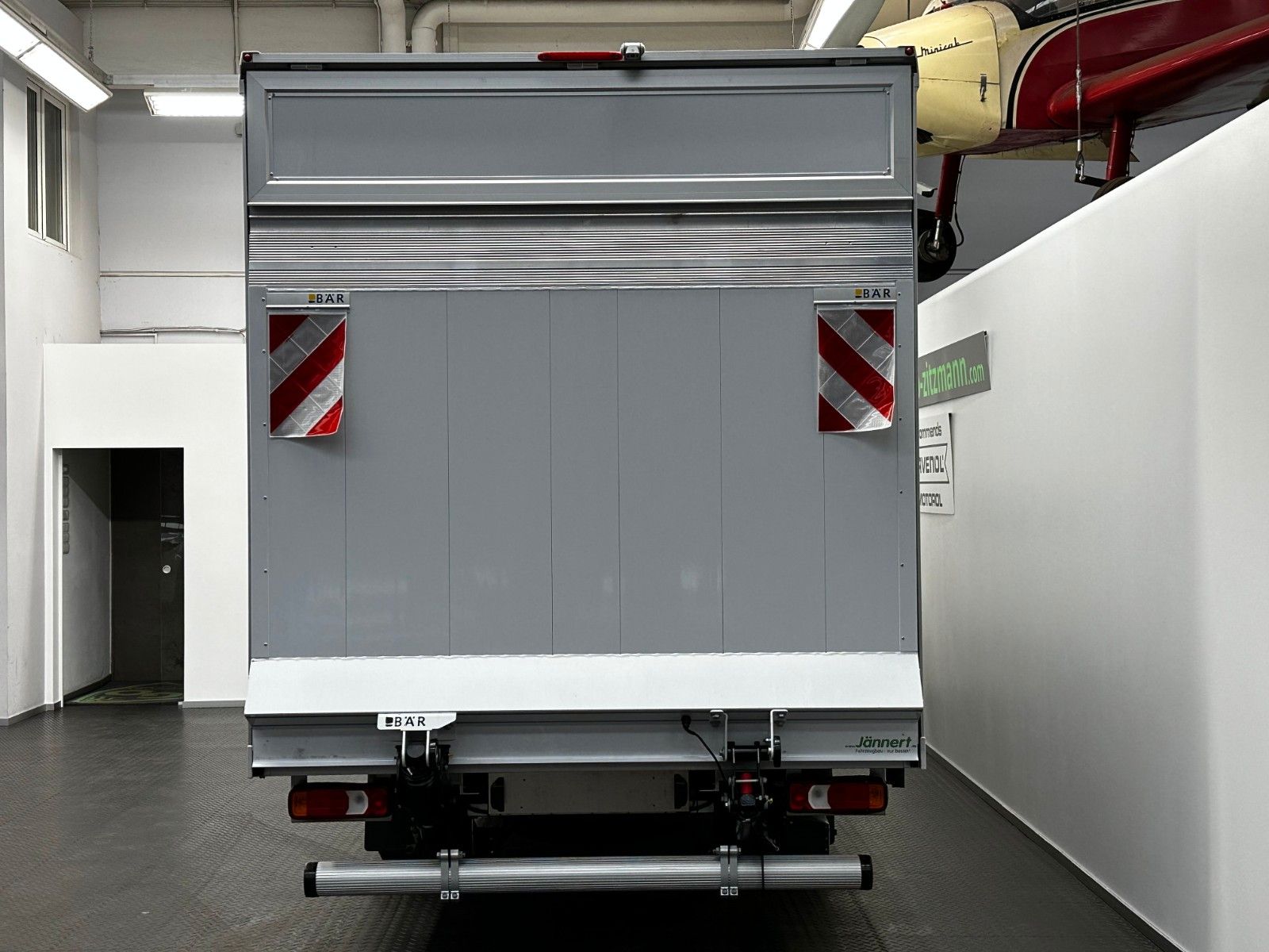 Fahrzeugabbildung Iveco Daily 35S16HA 8/P KOFFER Luftfederung LBW Sofort