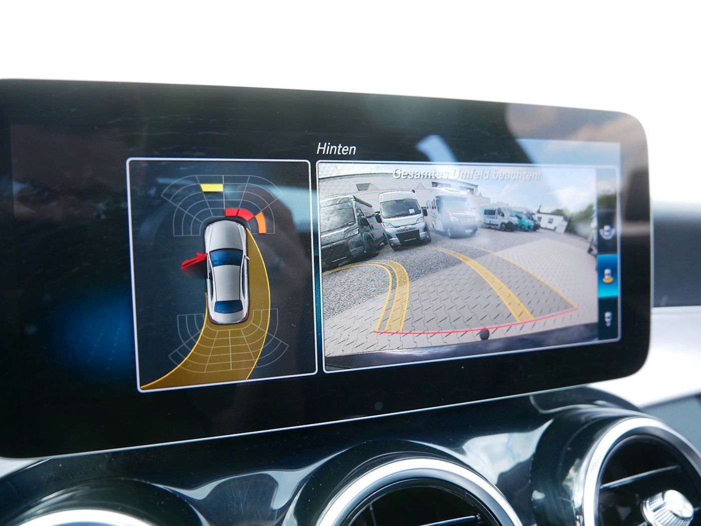 Fahrzeugabbildung Mercedes-Benz C 220 d Avantgarde BEAM AHK DACH RFK LED SHZ NAV