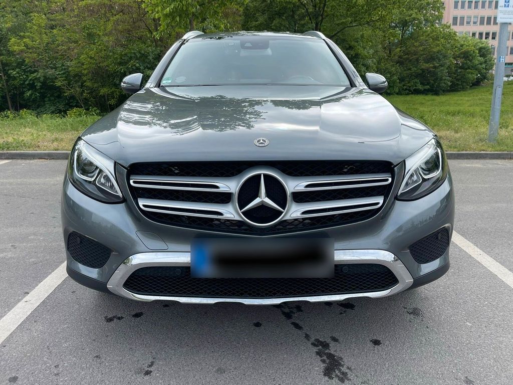 Image of Mercedes-Benz GLC 250