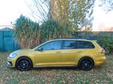 Volkswagen Golf VII Variant R  4Motion 1.Hand-DSG-Navi-Gelb - : Gelb