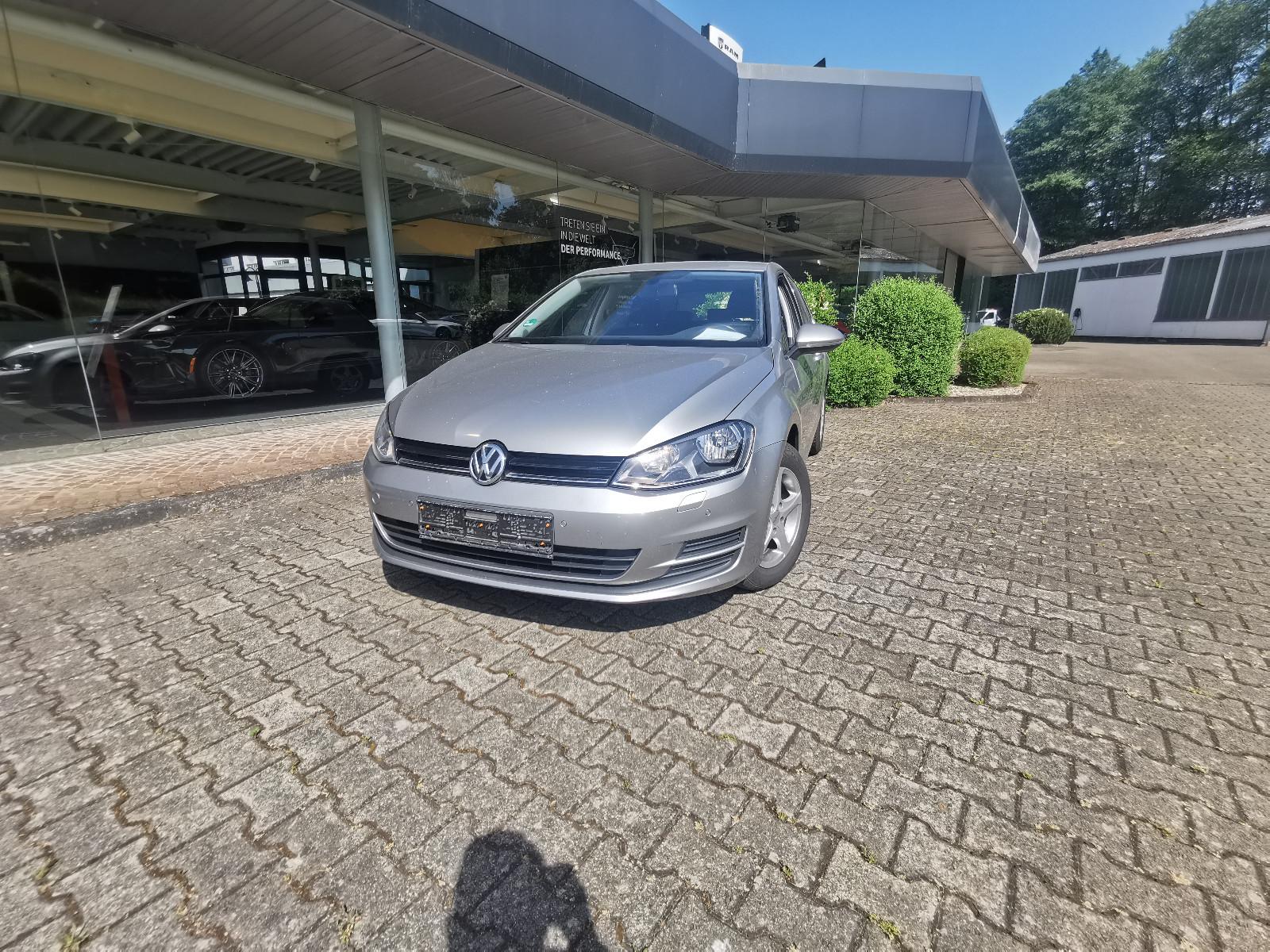 Volkswagen Golf VII Lim. Trendline BMT DSG