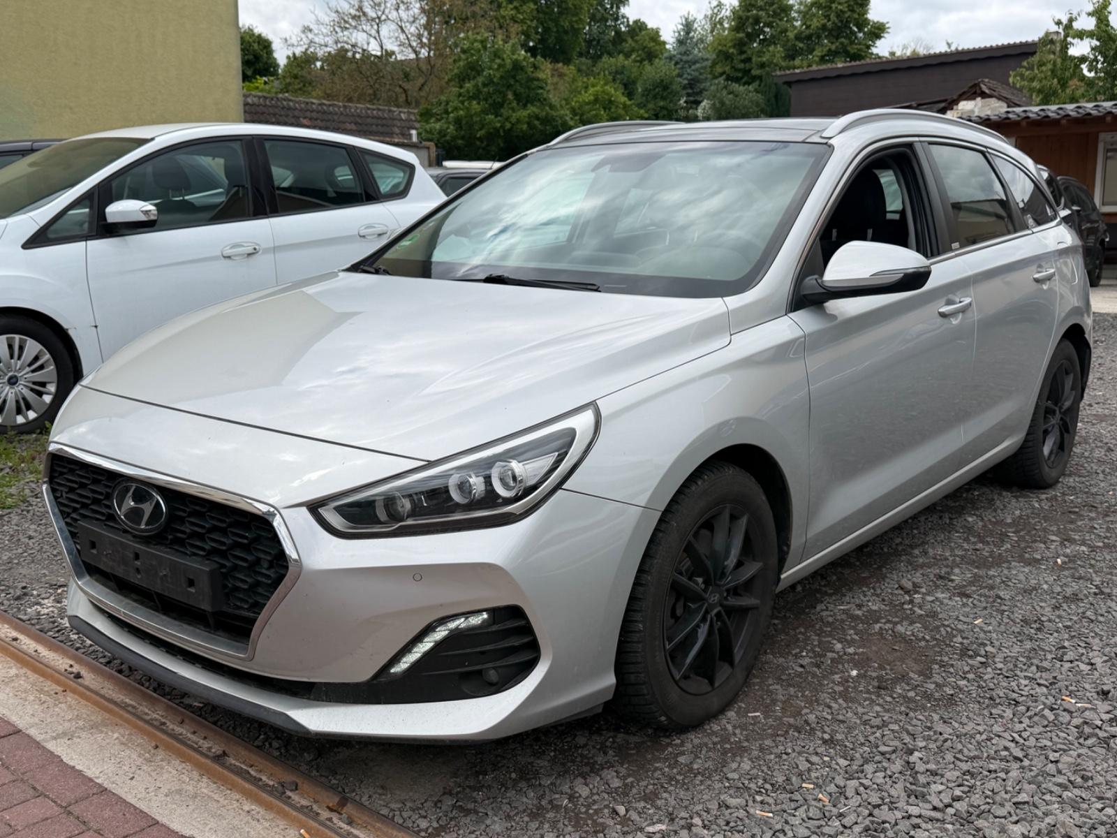 Hyundai i30 cw Premium Panorama Automatik