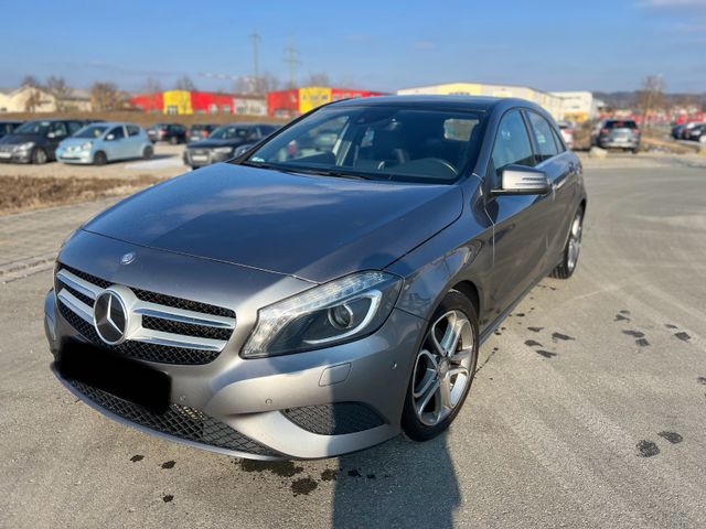 Mercedes-Benz A 200 CDI *Automatik*Kamera*Navi*Panorama*Leder