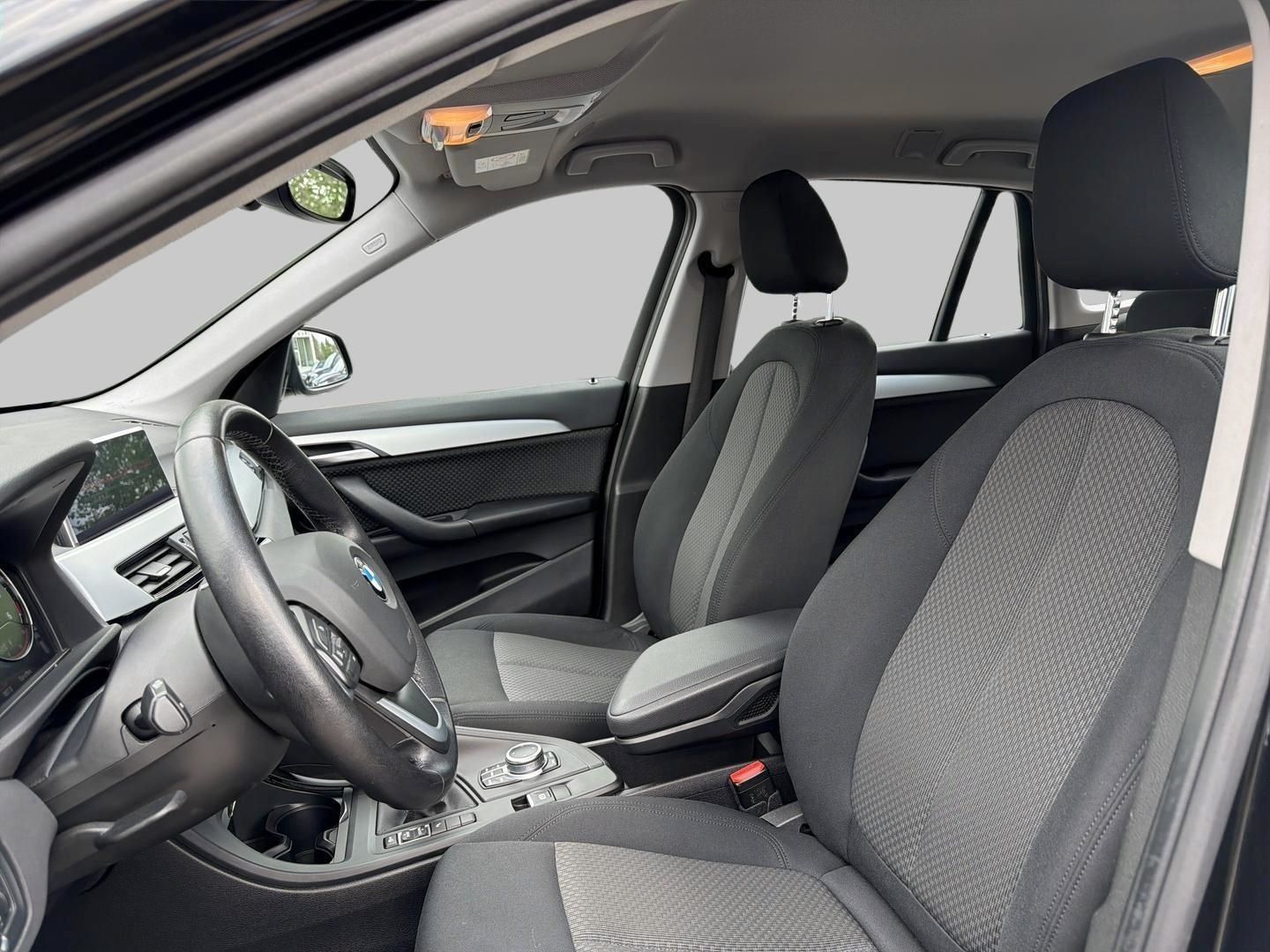 BMW X1 SDRIVE18D A Navi El. Heckklappe Mehrzonenklim foto 9