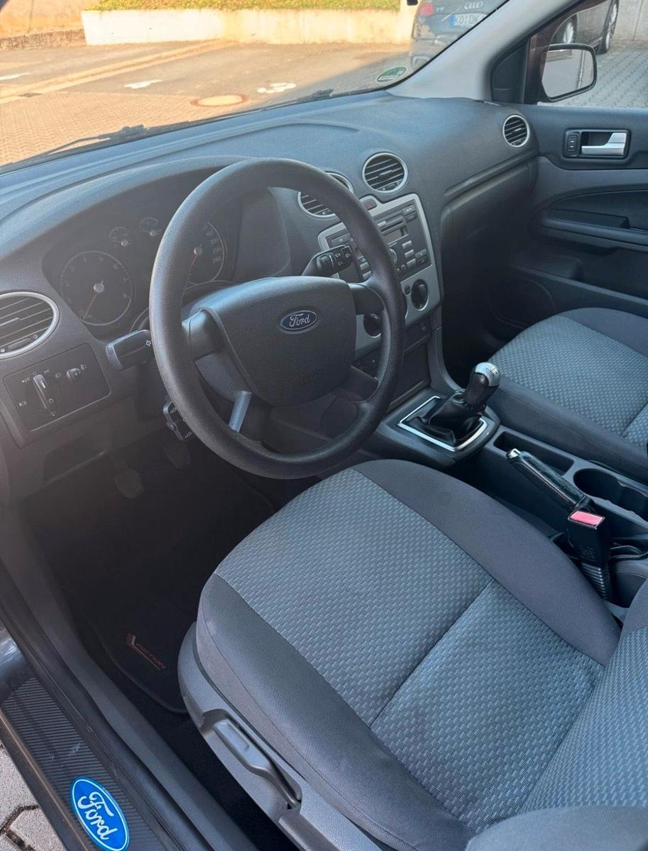 Ford Focus 2006 — photo 8
