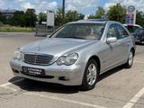 Mercedes-Benz C 200 Kompr. 1.Hand Aut. XENON NAVI SHZ E-SITZE - gebrauchte Mercedes-Benz C 200 aus dem Jahr 2002