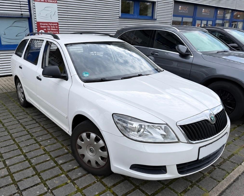 Skoda Octavia 2011 — interior