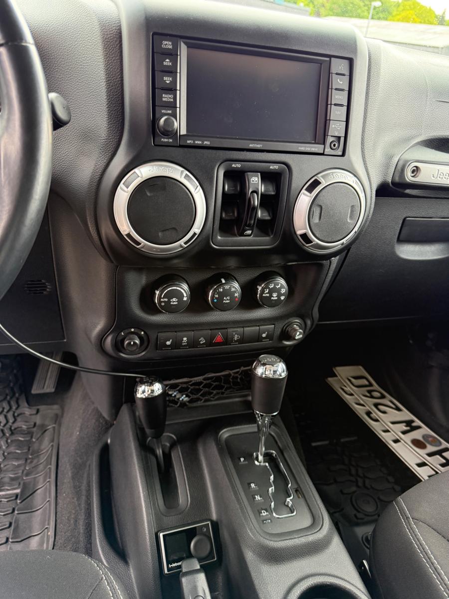JEEP WRANGLER 200 CH 4X4 BVA UNLIMITED RUBICON - Webasto - 111650 KM