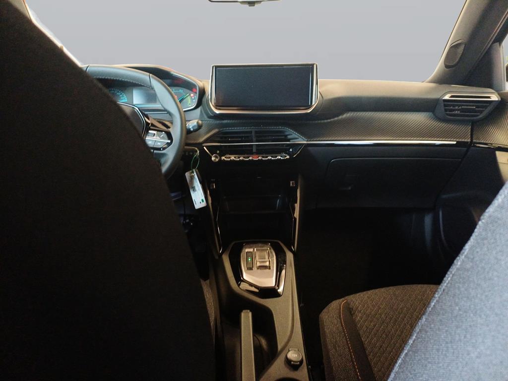 Peugeot 2008 BUSINESS HYBRID 145 e-DSC6