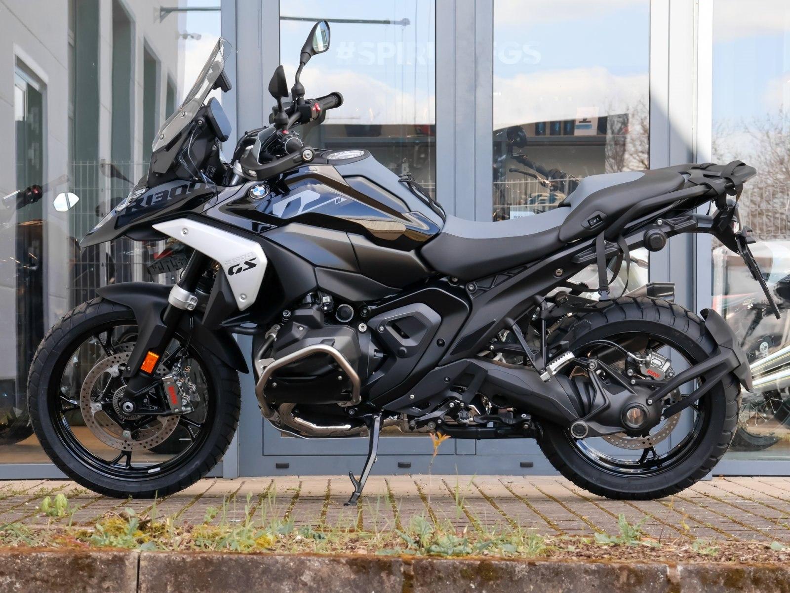 BMW R 1300 GS Triple Black/4 Pakete/Akrapovic/Höhenr