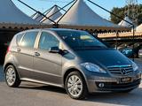 Mercedes-Benz MERCEDES-BENZ Classe A 150 Elegance - Mercedes-Benz A 150: Van