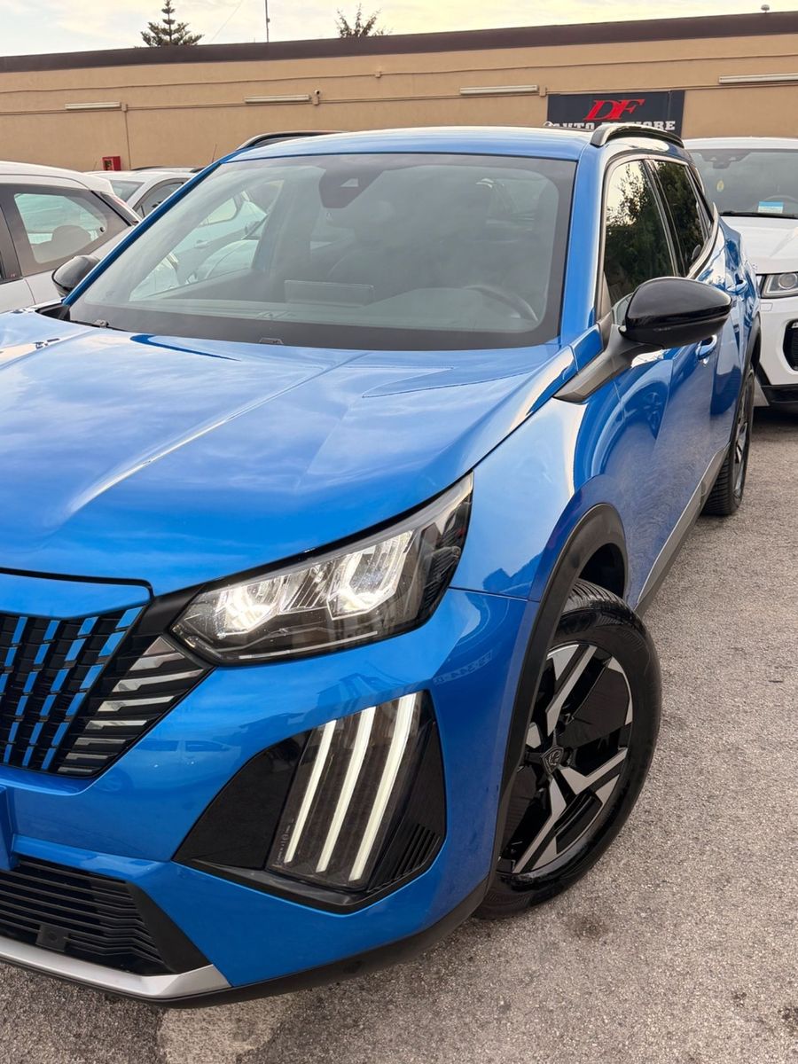 Peugeot 2008 1.5 BlueHDi 130 EAT8 Allure navi co imagem 3