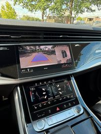 Audi Q8 - 12