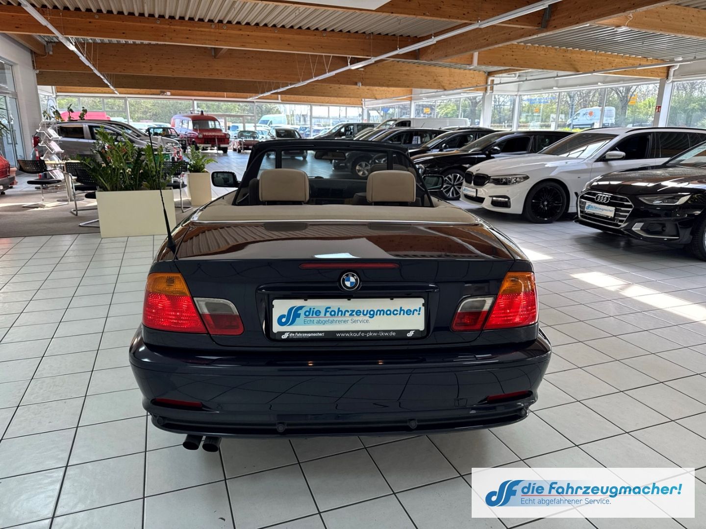 Fahrzeugabbildung BMW 320 Ci Cabrio El. Verdeck Hardtop Navi Leder Kli