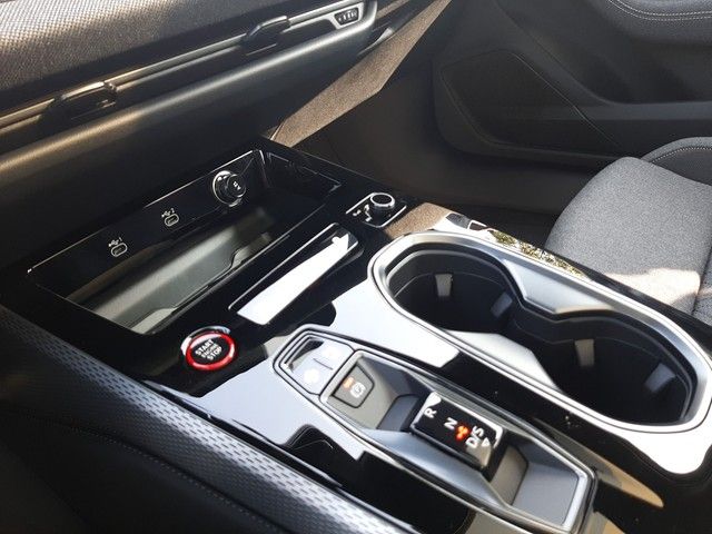 Fahrzeugabbildung Audi A6 Limousine S line 2.0TDI quattro Matrix Pano