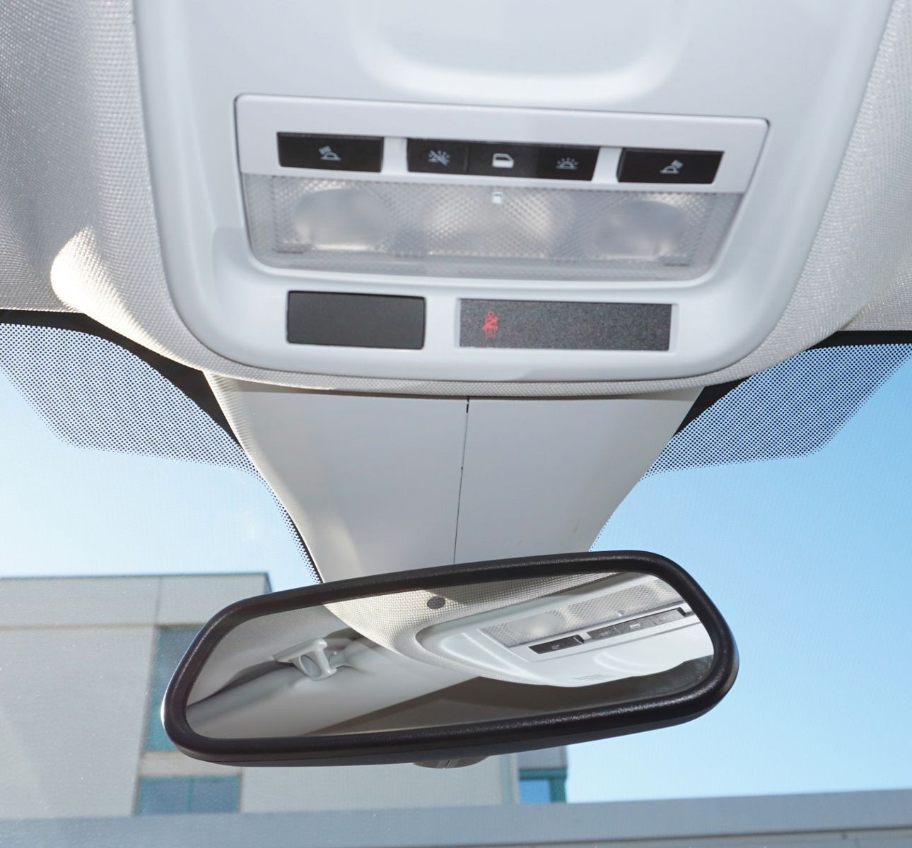 Fahrzeugabbildung Opel Grandland X T.Leder,Navi,Kamera,Bi-LED,SR+WR,AHK