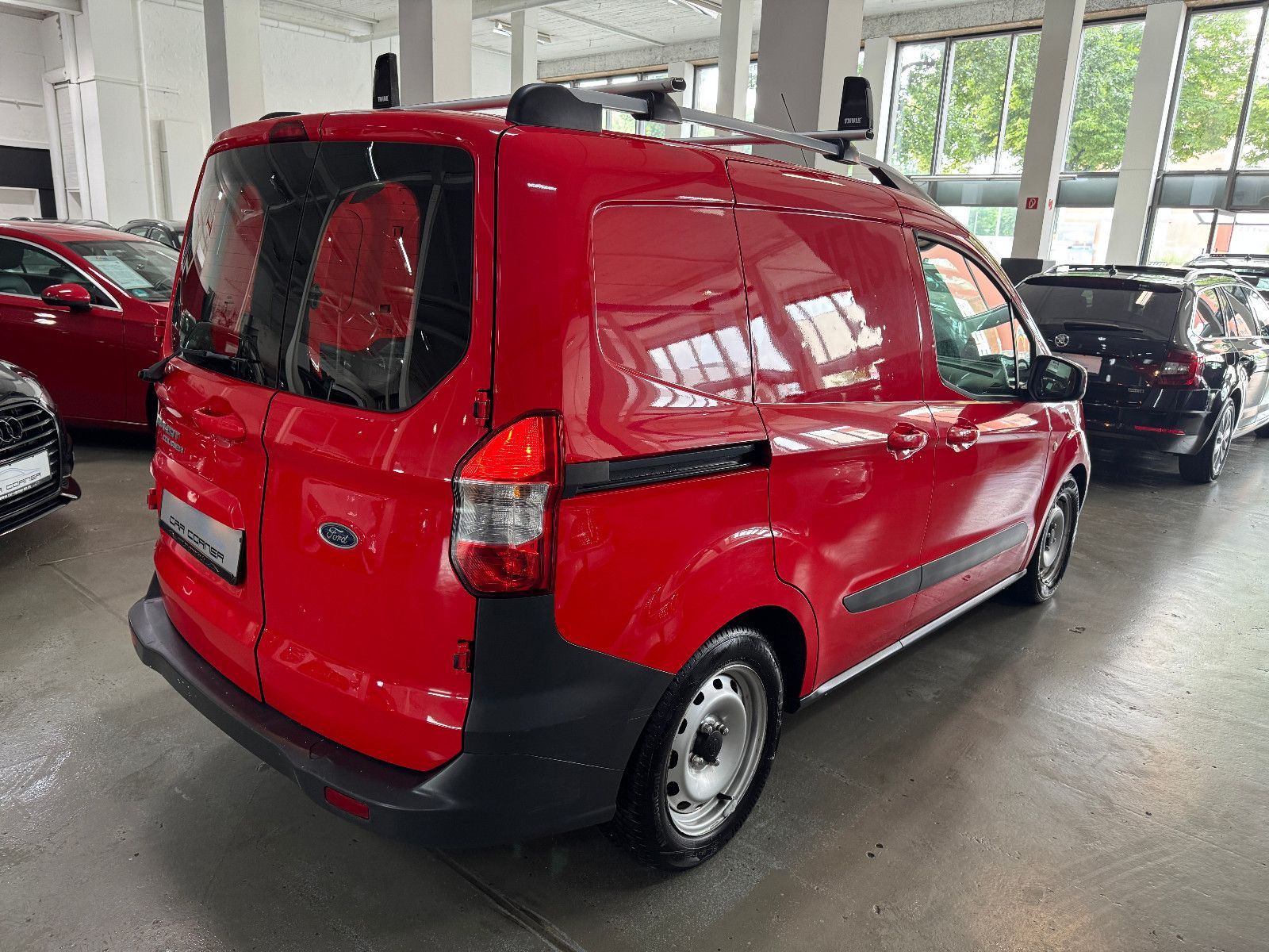 Fahrzeugabbildung Ford Tourneo Courier 1.5 TDCI TREND SERVICE & TÜV NEU