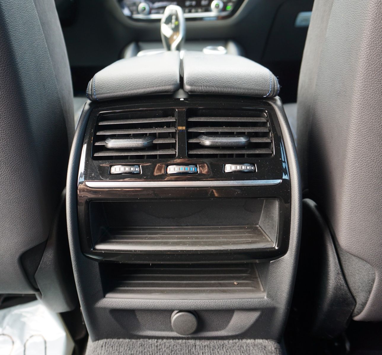 Fahrzeugabbildung BMW 520d xDrive Touring M Sport Navi,LED,Kamera,SH