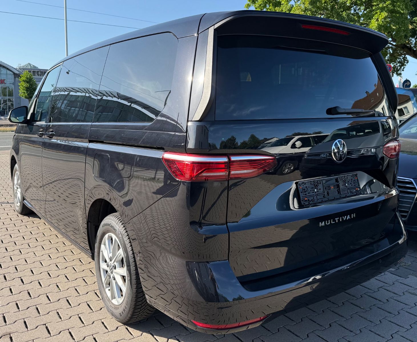 Volkswagen T7 2.0 Multivan Life LR 7-Sitzer LED AHK foto 3
