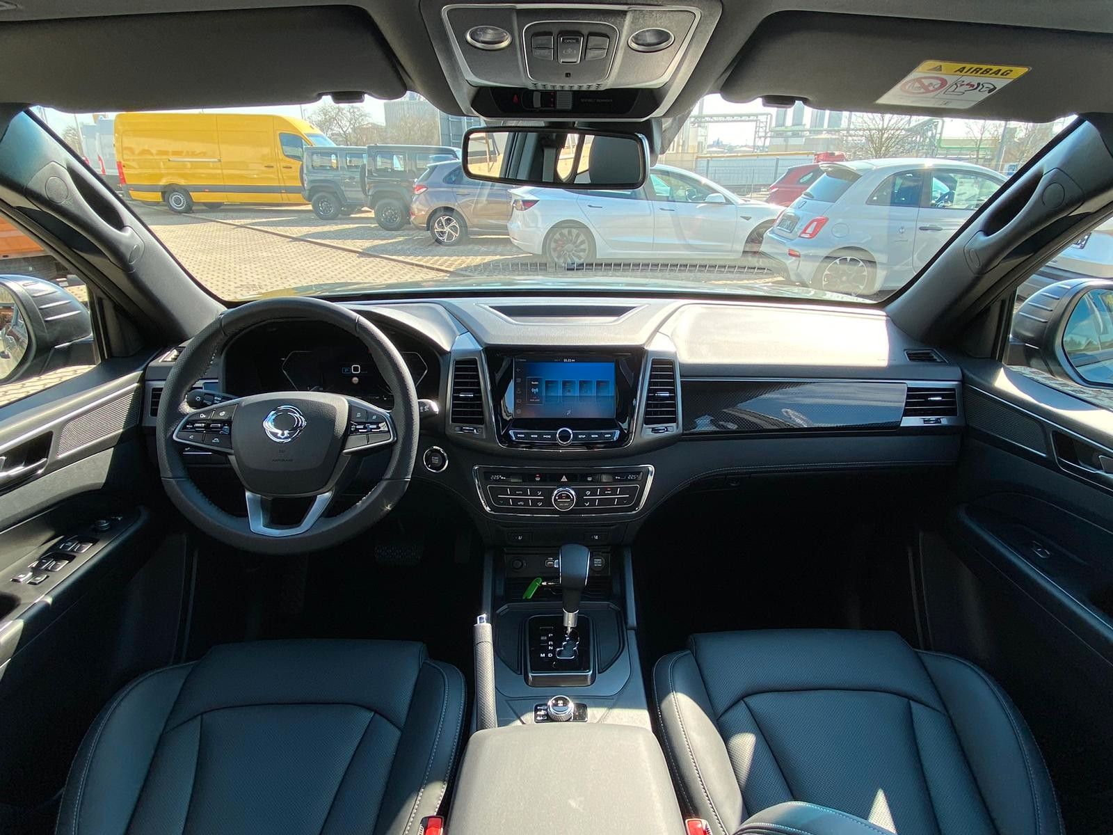 Fahrzeugabbildung Ssangyong Musso Grand 2.2d AT 4x4 BLACK LEDER+XENON+SD+DIF