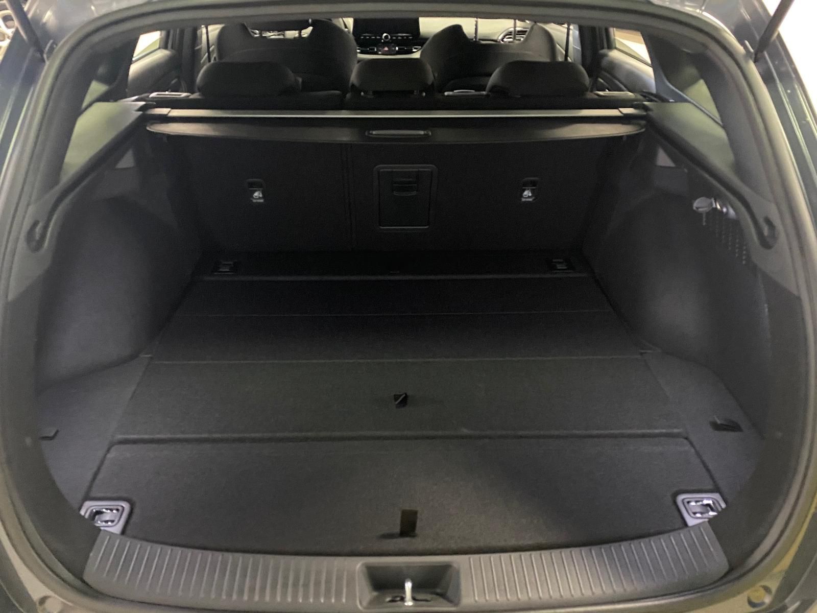 Fahrzeugabbildung Hyundai i30 N-Line APP+KLIMA+RFK+PDC+NAVI+SITZHEIZ+Andro