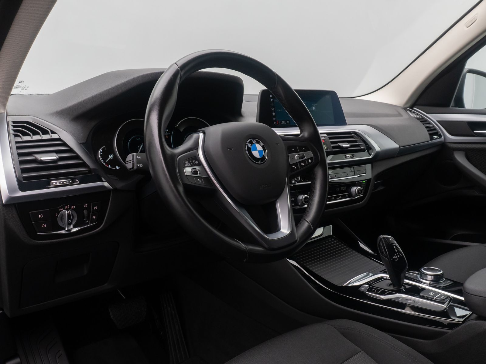 Fahrzeugabbildung BMW X3 xD30e Kamera HUD DAB Komfort Sport LED 18Zoll