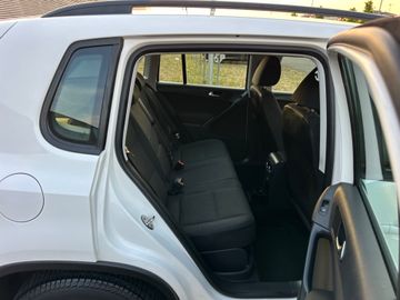 Volkswagen Tiguan - 8