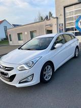 Hyundai i40 cw 5 Star Edi. KEYLESS/SHZ/PDC ! - Hyundai i40 aus 2012