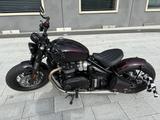 Triumph Bonneville Bobber Edition Custom Jekill & Hyde - TRIUMPH CUSTOM