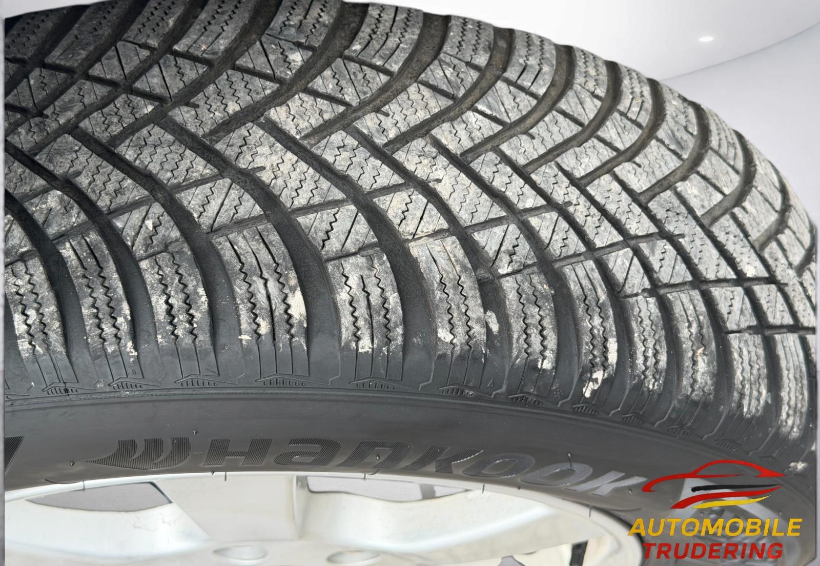 TOYOTA RAV4 - 177 CV -  BVM - VOLANT EN CUIR